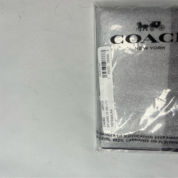 Coach Pebble Leather Zip Card Case - Dark Grape - Picture 4 of 5